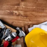 Заборы: профнастил, сетка, евроштакетник — столбы и крепёж